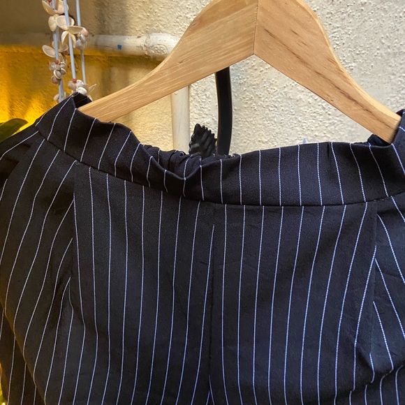 6️⃣5️⃣0️⃣ Strip Wide Leg Trousers. Size - M - Picture 7 of 17